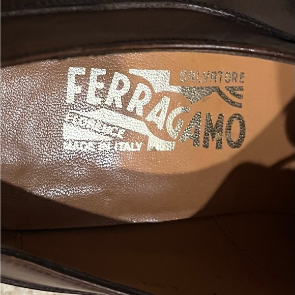 Salvatore Ferragamo Brown Leather Split Toe Classic Oxfords (Size: 8) - Picture 5 of 16